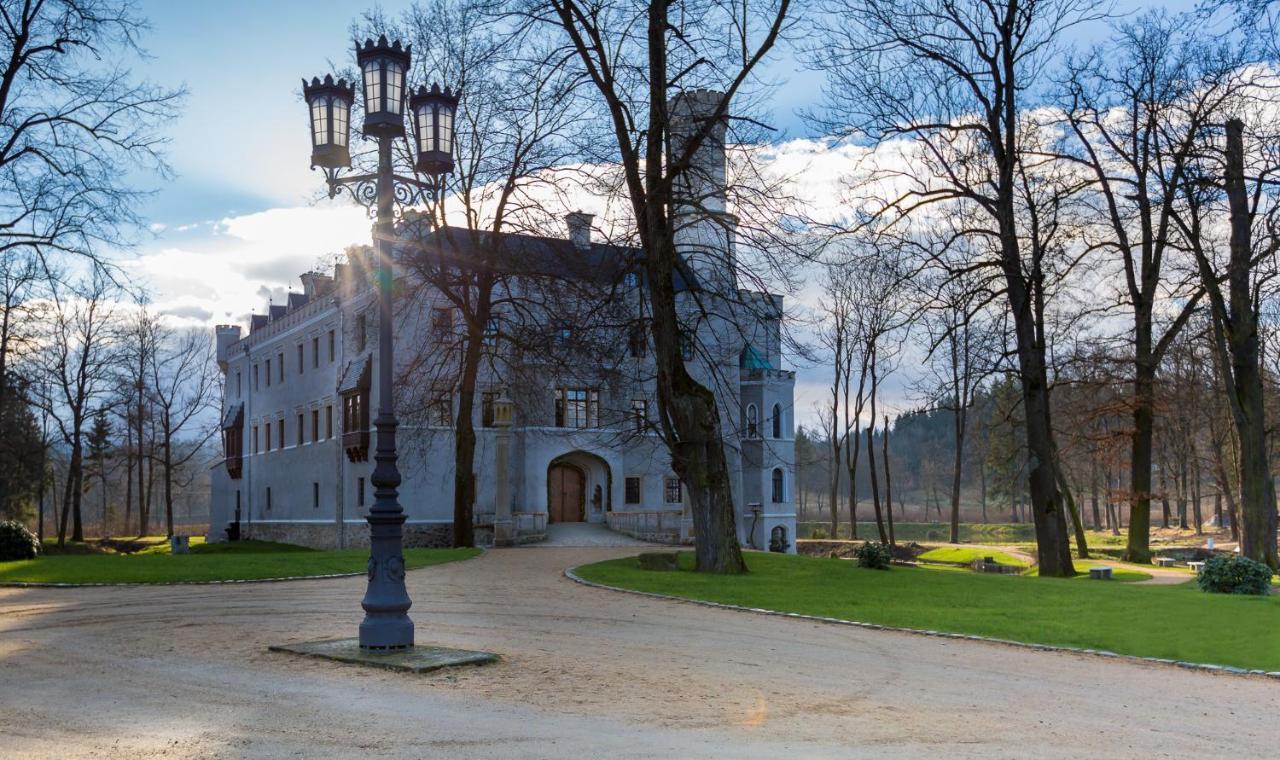 Zamek Karpniki Schloss Fischbach Lomnica  Dış mekan fotoğraf